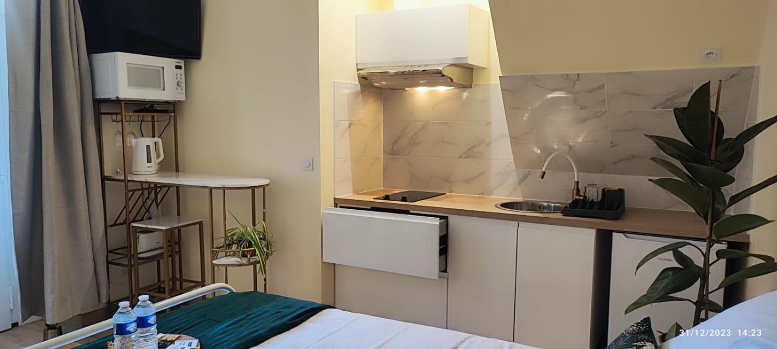 Le Cocoon Dore Пуатье Экстерьер фото